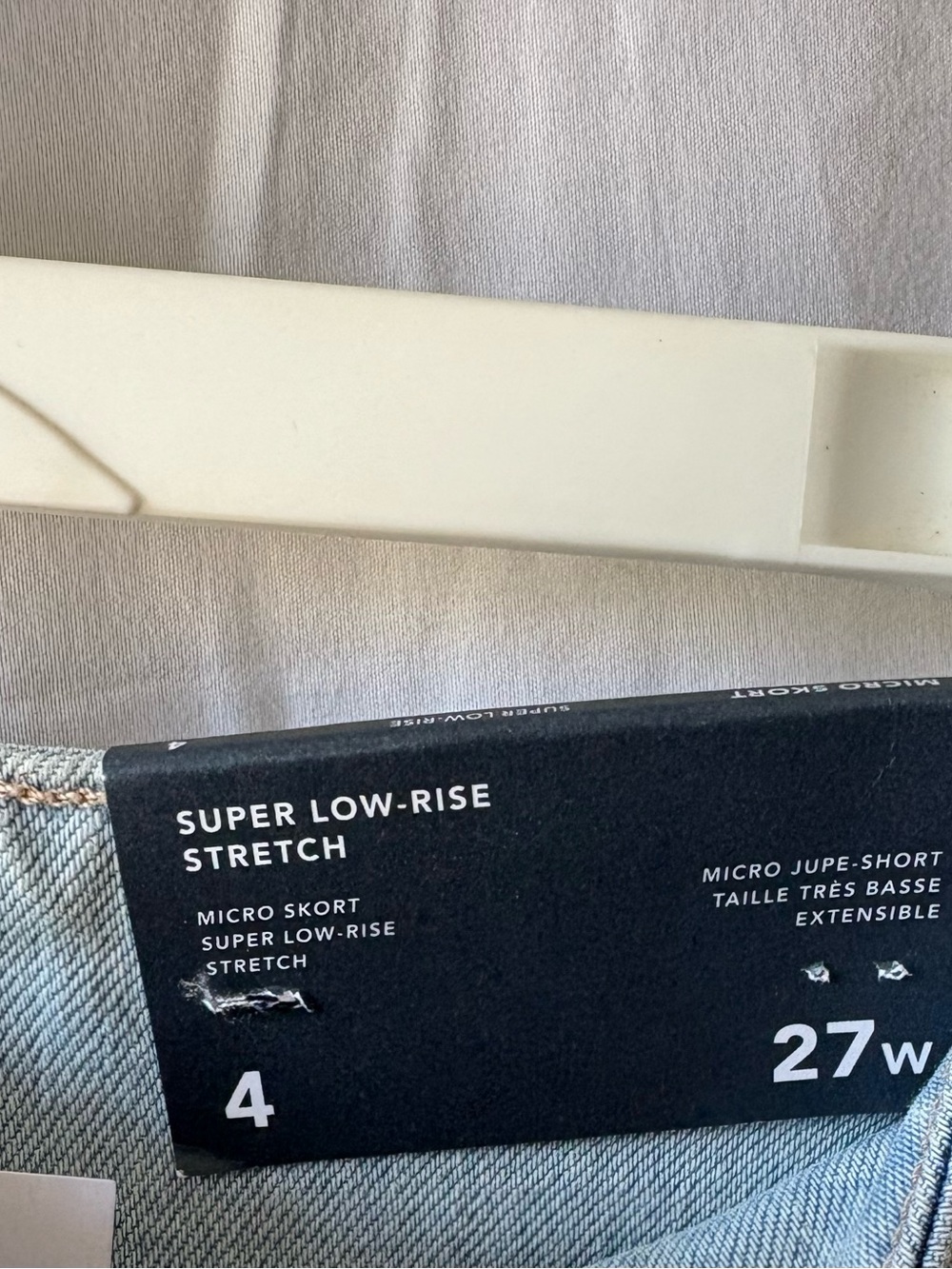 NWT American Eagle Super Low Rise Pleated Denim Micro Skort 4 - Picture 3 of 5